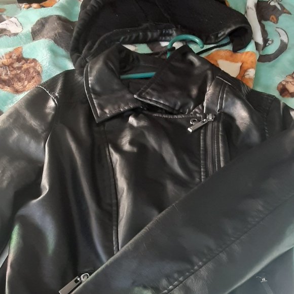 L2 black  Faux leather jacket with detachable hood. Medium - Picture 1 of 1